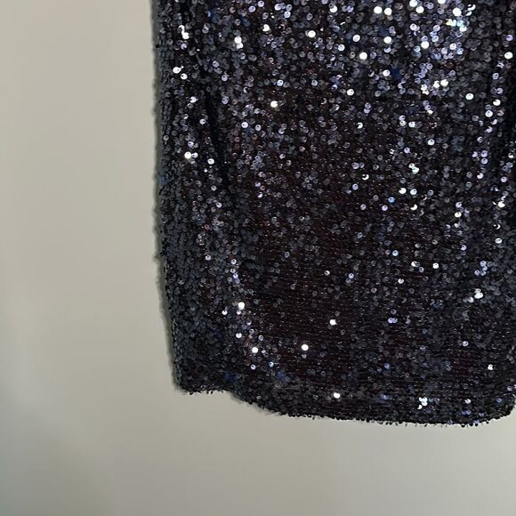 Cache Cold Shoulder Sequin Dress - Picture 5 of 8